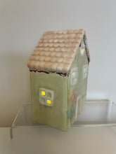 Load image into Gallery viewer, Ceramic House.