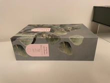 Load image into Gallery viewer, Eucalyptus Room Spray & Candle Gift