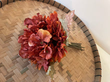 Load image into Gallery viewer, Dried Touch Gerbera Bouquet