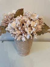 Load image into Gallery viewer, Dried Touch Gerbera Bouquet