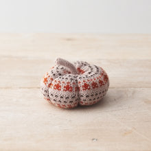 Load image into Gallery viewer, Knitted Pumpkin