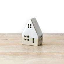 Load image into Gallery viewer, Ceramic House.