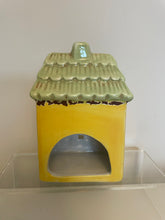 Load image into Gallery viewer, Ceramic House.