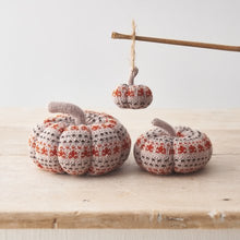 Load image into Gallery viewer, Knitted Pumpkin