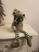 Load image into Gallery viewer, Lord Cheddarbottom The Sitting Mouse
