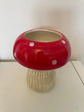 Load image into Gallery viewer, Toadstool Pot
