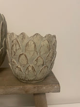 Load image into Gallery viewer, Artichoke Style Plant Pot
