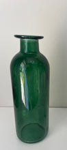 Load image into Gallery viewer, Glass Bud Vase.
