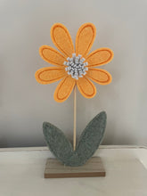 Load image into Gallery viewer, Felt Flower.
