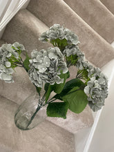 Load image into Gallery viewer, Hydrangea Bunch
