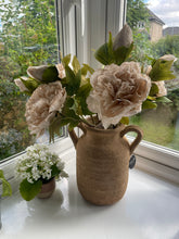 Load image into Gallery viewer, Rustic Vase.
