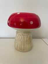 Load image into Gallery viewer, Toadstool Pot
