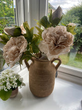 Load image into Gallery viewer, Rustic Vase.
