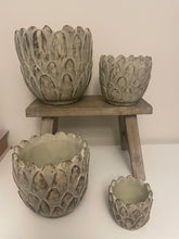 Load image into Gallery viewer, Artichoke Style Plant Pot
