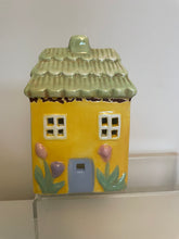 Load image into Gallery viewer, Ceramic House.
