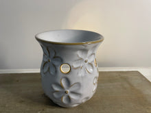 Load image into Gallery viewer, Flower Oil Burner.

