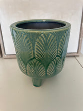 Load image into Gallery viewer, Green Leaf Pattern Pot With Legs.

