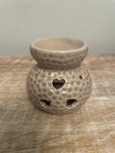 Load image into Gallery viewer, Heart Ceramic Wax Burner.
