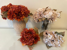 Load image into Gallery viewer, Dried Touch Gerbera Bouquet
