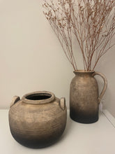 Load image into Gallery viewer, Terracotta Vase
