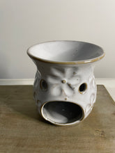 Load image into Gallery viewer, Flower Oil Burner.
