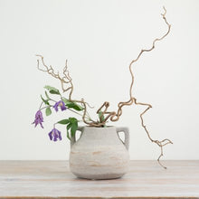 Load image into Gallery viewer, Ceramic Vase.
